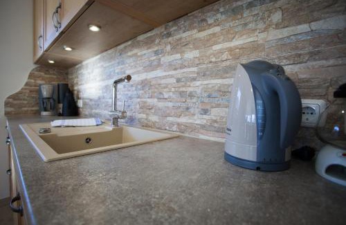 Farchant Apartment | Hochgefühl: 4-Star Retreat with Pool & Pet-Friendly Perks