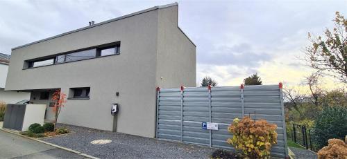 Malschendorf Apartment | Hochlandappartement: Highly Rated 4-Star Retreat Awaits