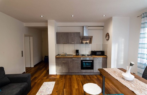 Moeckmuehl Apartment | Elegant Apartment in Historic Altstadt Möckmühl