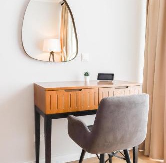 Haffkrug Apartment | Inviting Retreat with Terrace & Garden Views, Steps to Beach