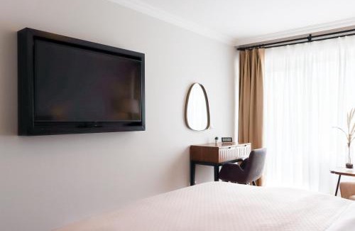 Haffkrug Apartment | Inviting Retreat with Terrace & Garden Views, Steps to Beach