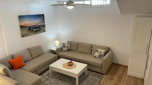 Rota House | Elegant Home in Beautiful Golf Community by the Sea