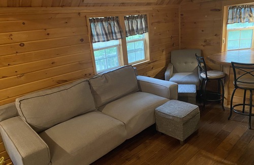 Logan Cabin | Discover Hocking Hideaway: Your Cozy Retreat in Nature