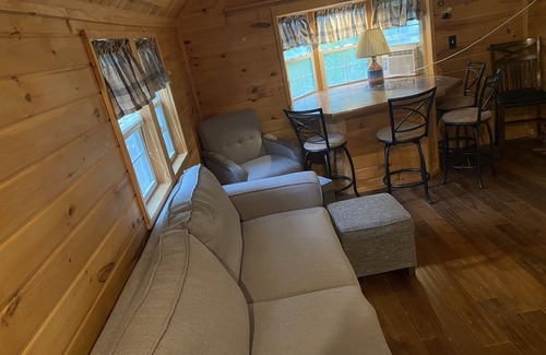 Logan Cabin | Discover Hocking Hideaway: Your Cozy Retreat in Nature