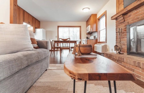 Logan Cabin | Hocking Hollows: Relaxing Cabin with Spa & Ocean Views