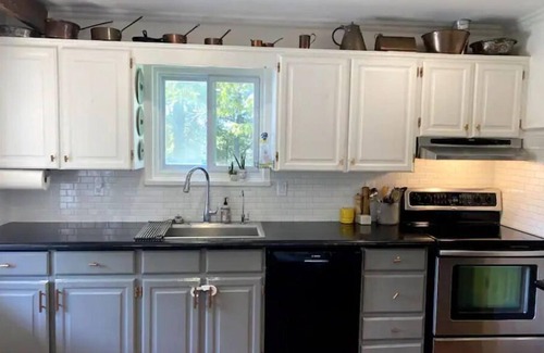 Adjala-Tosorontio House | Escape to Hockley Hideaway Farm Stay with Ocean Views!