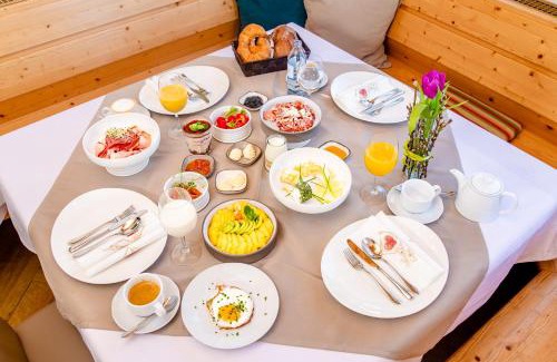 Folling House | Discover Hoefer der Genusstreffpunkt: Family-Friendly Dining