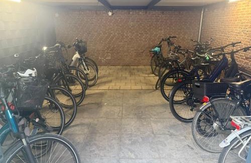 Beesel Hotel | Relax at Hoeve de Bongerd: Family-Friendly with Dining