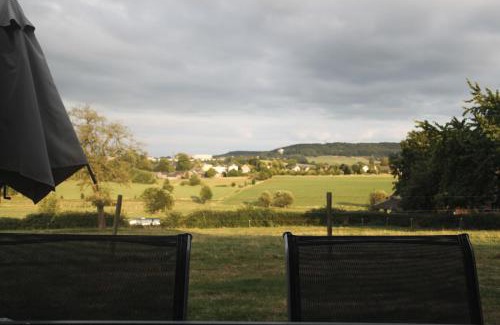 Municipality of Vaals House | Welcoming Hoeve "doodleger" with Breakfast & Family-Friendly Vibes