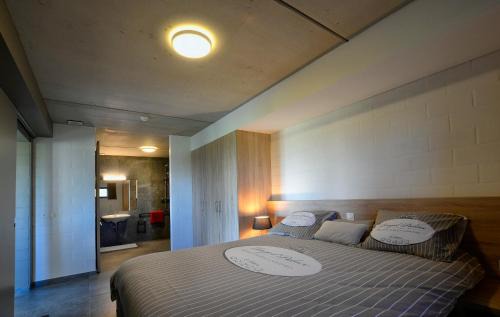 Sint-Denijs House | Guest Favorite: Hoeve Ten Rooden Duifhuize with Great Amenities