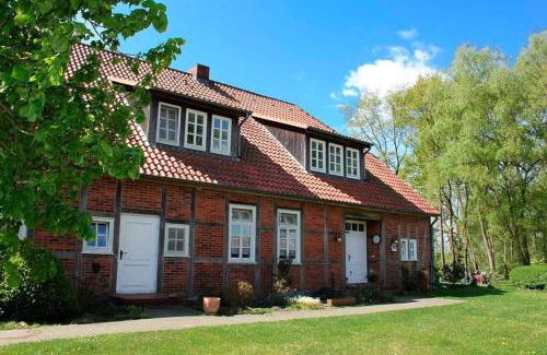 Soltendieck Apartment | Bright Hof Esterau Apartment with Pet-Friendly Amenities