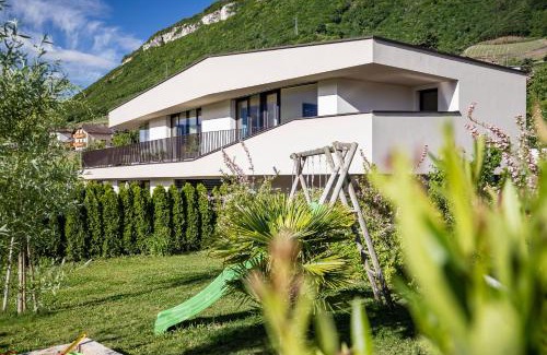 Tramin Apartment | Exceptional Family-Friendly Stay at Hof im Kalch Tramin