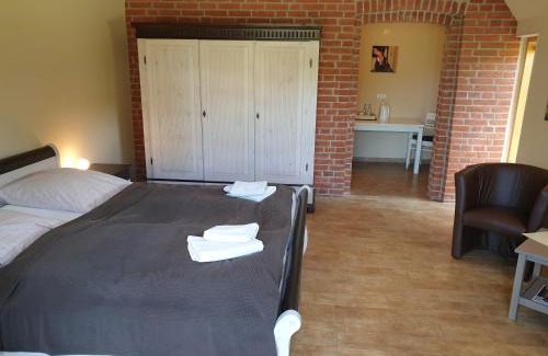 Rendswuhren House | Discover Hof Viehbrook: Pet-Friendly Family Getaway