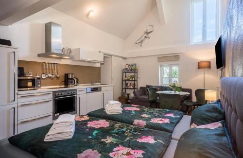 Meckenbeuren Apartment | Family-Friendly Retreat at Hof zum Stadl - Ferienwohnung Nr 2