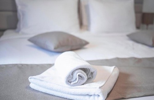 Lagundo Apartment | Unforgettable Stays at Hofer Hof Hirzer - 10/10 Guest Rated