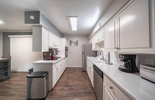 Lubbock Apartment | Hoff Gardens 9: Family-Friendly Retreat with Pool Access