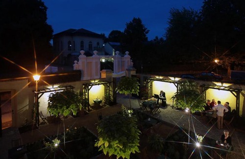 Altenburg House | Pet-Friendly Retreat at Hofgärtnerei with Family Amenities