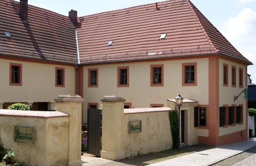 Altenburg House | Pet-Friendly Retreat at Hofgärtnerei with Family Amenities