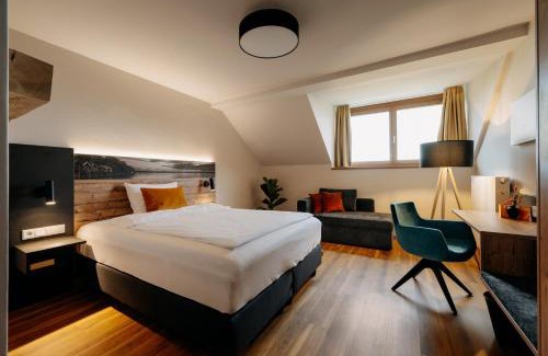 Pflaumdorf Hotel | Hofgut Algertshausen: Top-Rated Family-Friendly Retreat