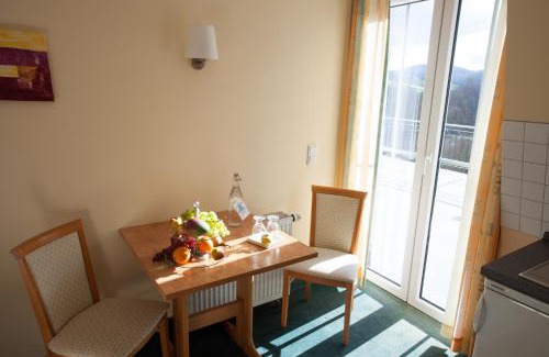 Langenborn Hotel | Experience Hofgut Langenborn: Pet-Friendly Apartments in Aschaffenburg