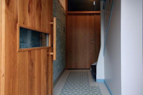 Heppenheim Apartment | Experience Oceanfront Bliss at Hofreite - Rated 9.5/10
