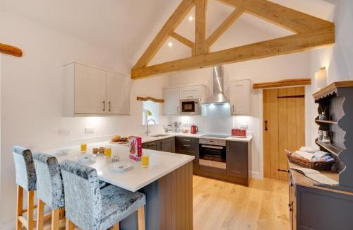 Castleton House | Family-Friendly Stay at Hog Barn at Howe End