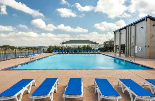 Point Venture House | Hogan Hideaway: Pet-Friendly Retreat with Pool & Hot Tub