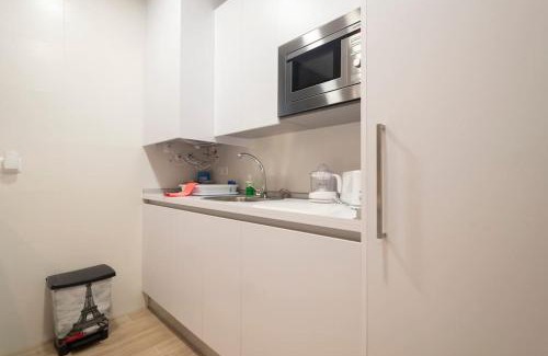 Genil Apartment | Pet-Friendly Retreat at Hogar del Lirio: Guest Rated 9.8