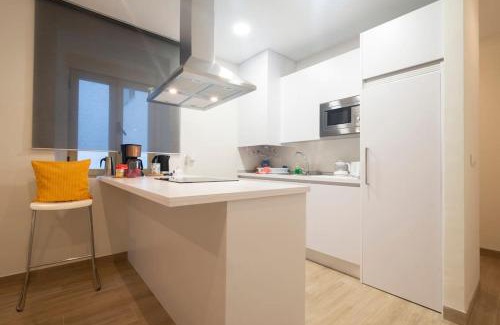 Genil Apartment | Pet-Friendly Retreat at Hogar del Lirio: Guest Rated 9.8
