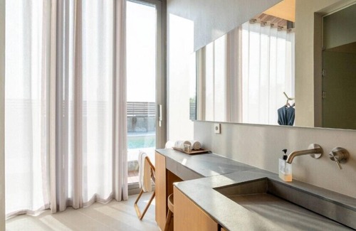 Gyeongju House | Relax at Hohe Gyeongju Pool Villa with Family-Friendly Amenities