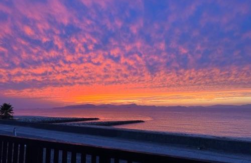 Ai Jima House | Relaxing Retreat at HOJO Brewing & Stays with Hot Tub
