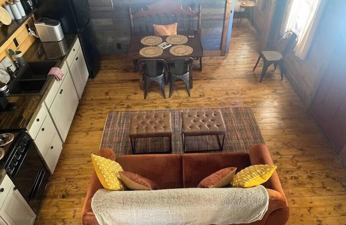 Williamson House | Unforgettable Log Cabin Retreat at Billy Goat Mountain Village