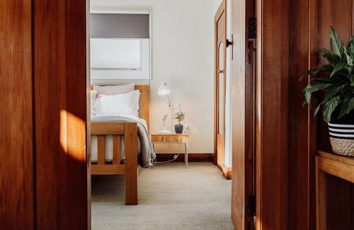 Hokitika House | Hokitika Beach Break: Pet-Friendly Retreat with 9.7 Rating