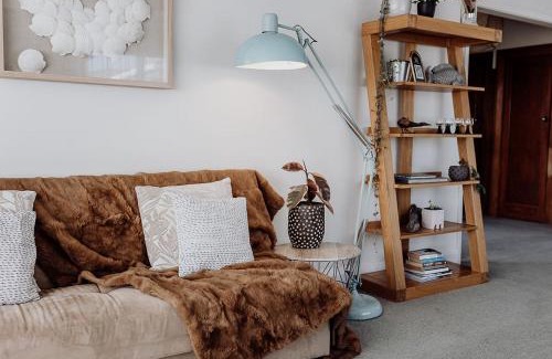 Hokitika House | Hokitika Beach Break: Pet-Friendly Retreat with 9.7 Rating