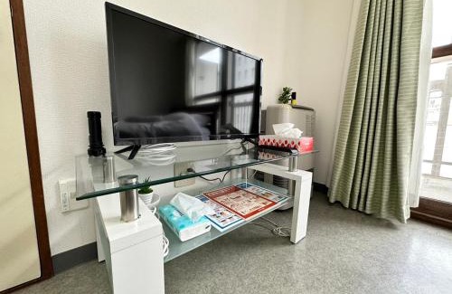 Kita Ward Apartment | Cozy Hokusei Bldg 41: Family-Friendly Retreat Awaits