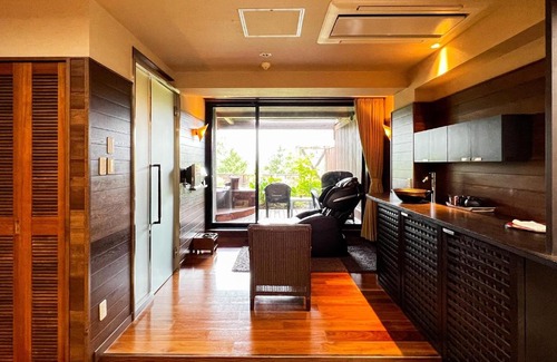 Yobito Hotel | Pet-Friendly Retreat at Hokuten no Oka Abashiriko Tsuruga Resort