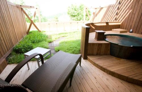 Yobito Hotel | Pet-Friendly Retreat at Hokuten no Oka Abashiriko Tsuruga Resort