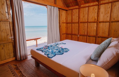 Ke Ga Resort | Hola Beach Club & Eco Glamping Resort: Family-Friendly Retreat