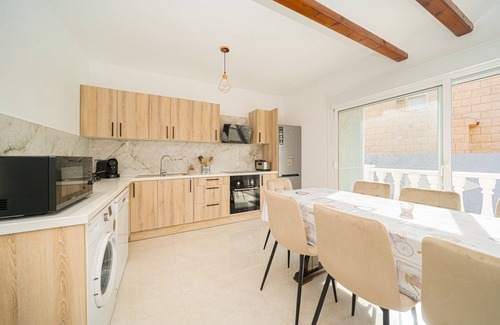 La Siesta Villa | Discover Hola Casita: Family-Friendly Villa with Pool