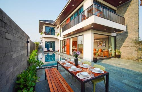 Cua Đai Villa | Experience Luxury at Hola Villa 2 by Ovui - Oceanfront Bliss