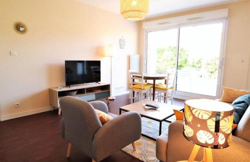 Arradon Apartment | Family-Friendly HOLAVRE: Rated 8.2/10 by Guests