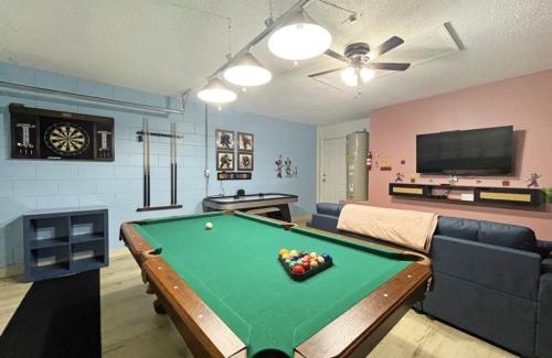 Westridge House | Family-Friendly Holborn Delight with Pool Access