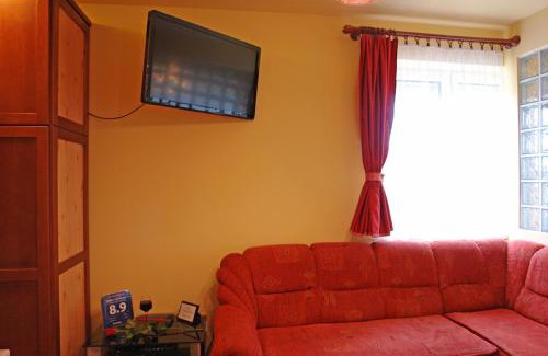 Sarvar Apartment | HoldLux Apartman