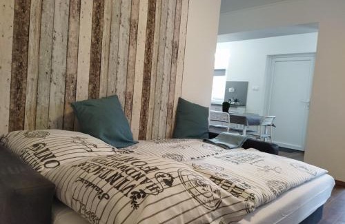 Gyula Apartment | Top-Rated Holdudvar Apartman with Oceanfront Views