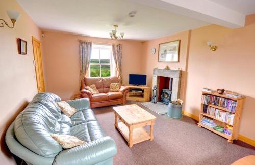 Great Fryup Dale House | Family-Friendly Escape at Hole In The Ellers Hotel