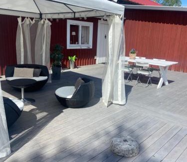 Leksand Bed & Breakfast | Top-Rated Holens B&B with Pet-Friendly Amenities