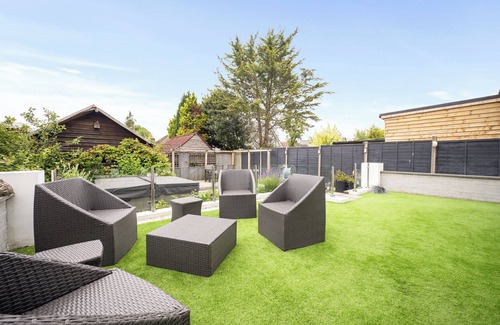 Hamworthy House | Holes Bay View