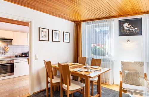 Neustadt-Geinsheim Apartment | Guest Rated 10/10: 'Gästehaus Gross' with Garden & Wi-Fi