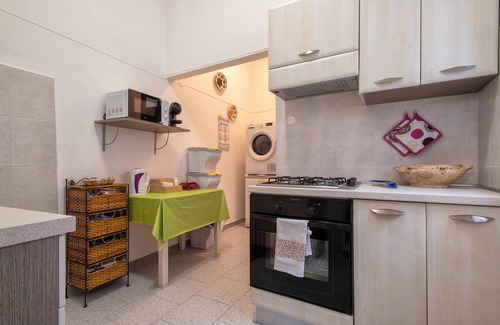 Trinita d'Agultu House | Cozy Holiday Home 'Pippa’s House' with Terrace & Balcony