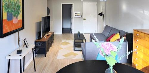 Baiona Old Town Apartment | Discover Holibai: Oceanfront Retreat in Beautiful Baiona